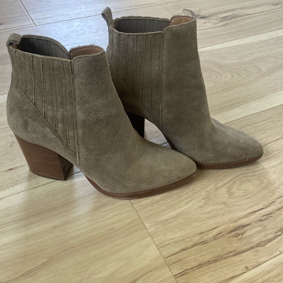 Marc Fisher ALVA Bootie - Picture 3 of 4